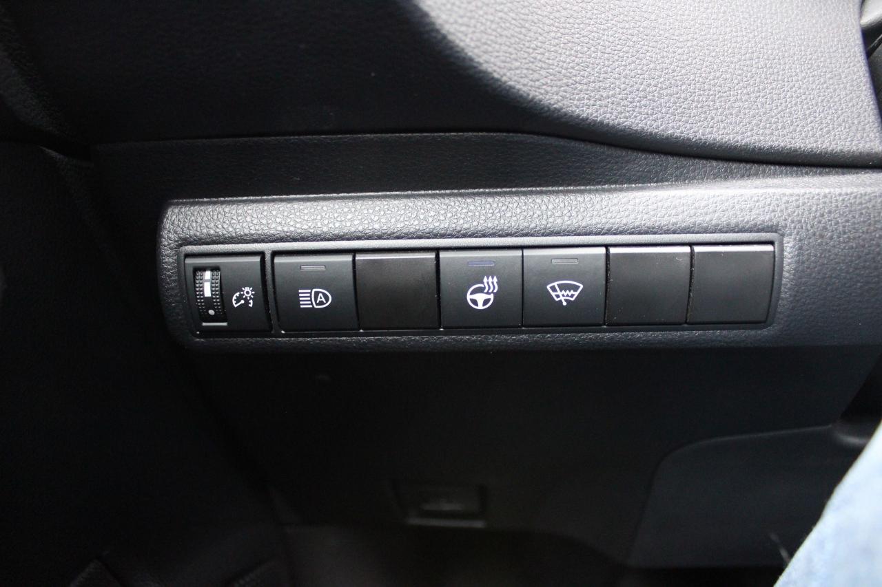 2024 Toyota Corolla LE Plus Photo