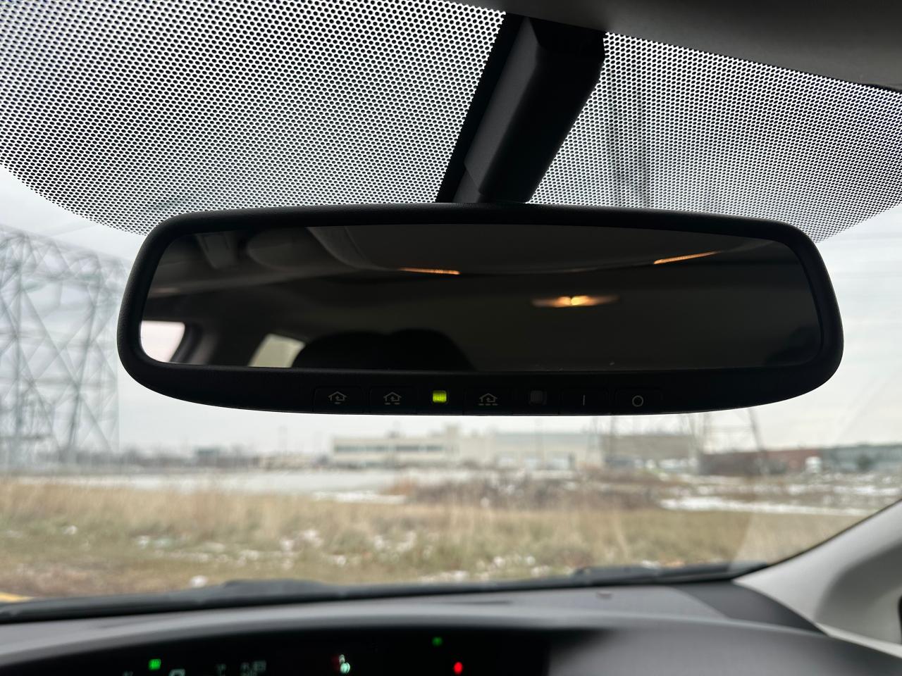 2011 Toyota Prius  Photo4