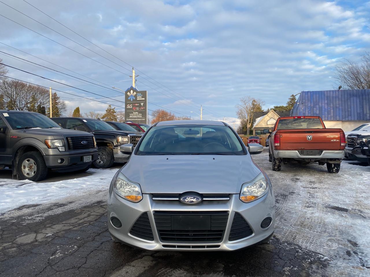 2014 Ford Focus 4DR SDN SE - Photo #2