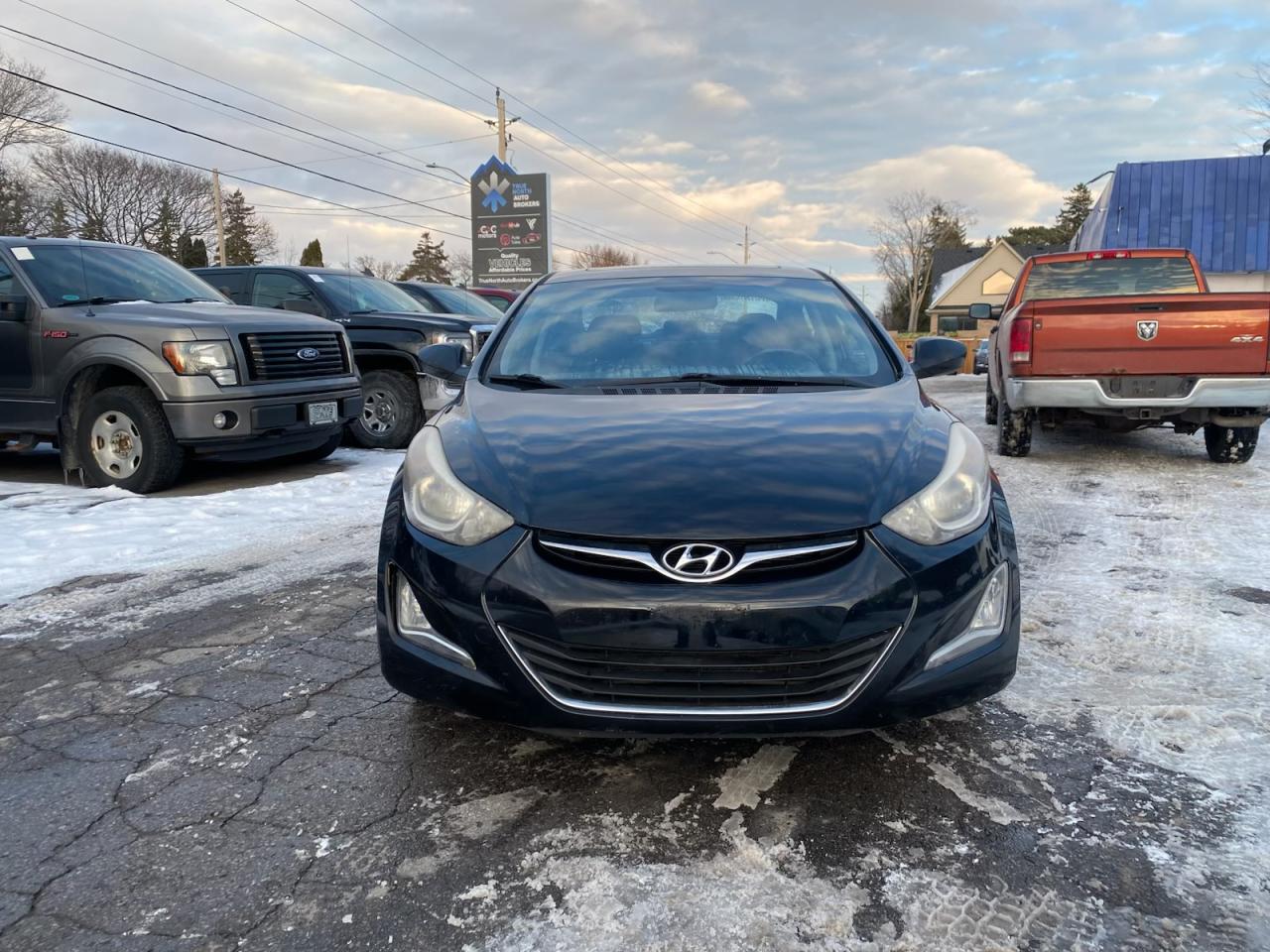 2015 Hyundai Elantra 4dr Sdn Auto GLS - Photo #2