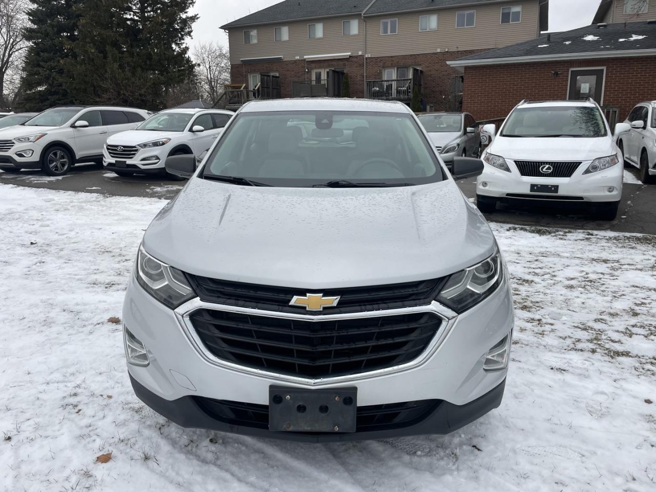 2020 Chevrolet Equinox LS AWD * No Accidents - Photo #2