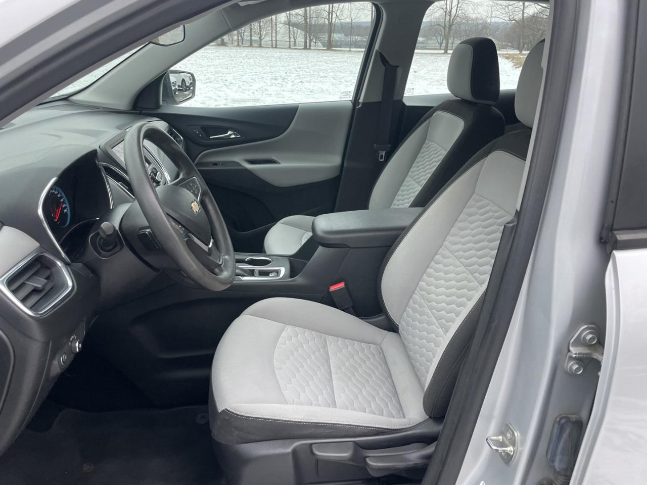 2020 Chevrolet Equinox LS AWD * No Accidents Photo