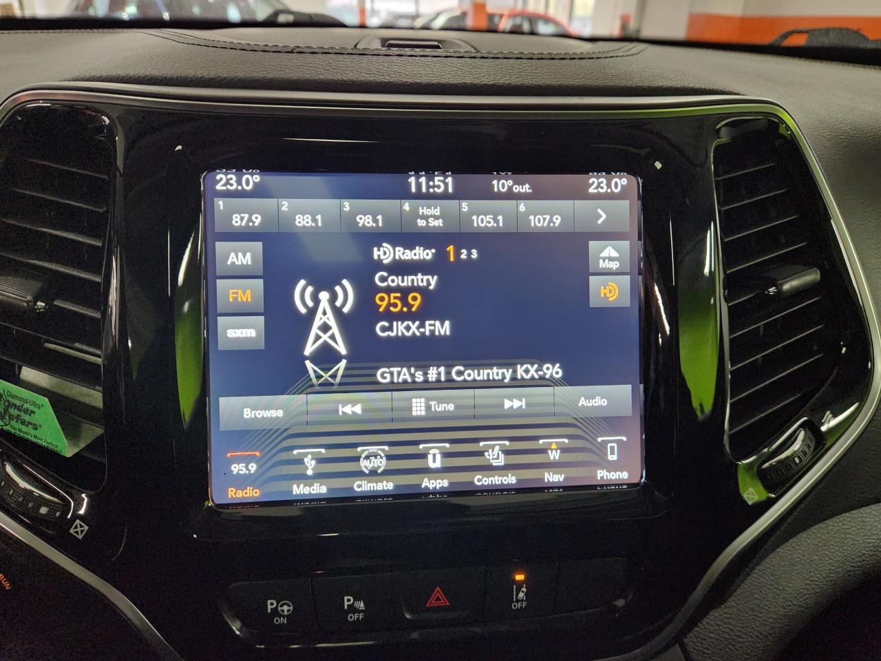 2019 Jeep Cherokee Limited 4x4 Sunroof, Leather Navi, Hitch Photo