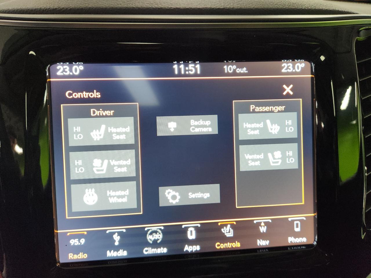 2019 Jeep Cherokee Limited 4x4 Sunroof, Leather Navi, Hitch Photo