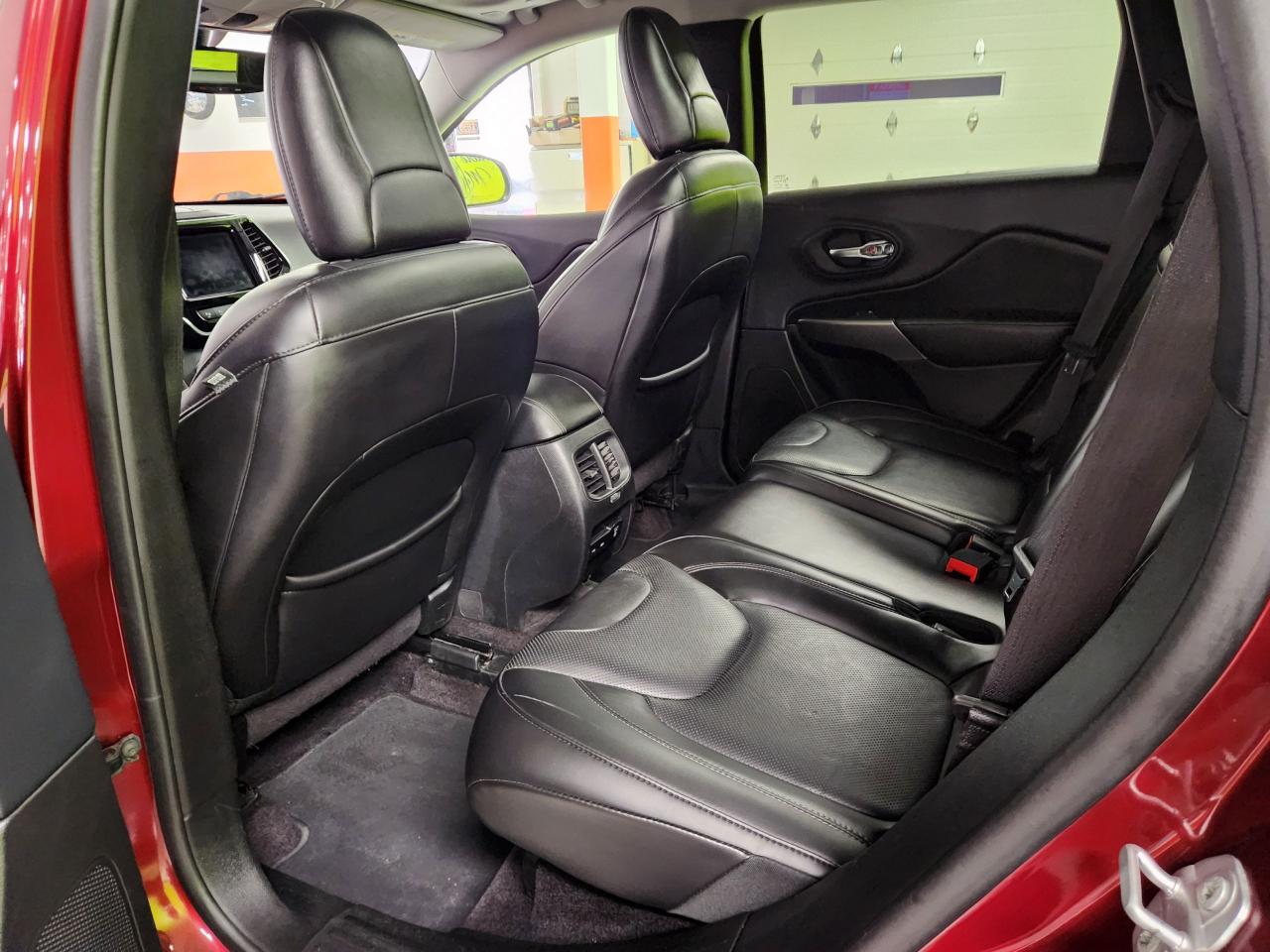 2019 Jeep Cherokee Limited 4x4 Sunroof, Leather Navi, Hitch Photo