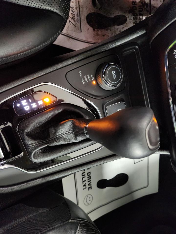 2019 Jeep Cherokee Limited 4x4 Sunroof, Leather Navi, Hitch Photo