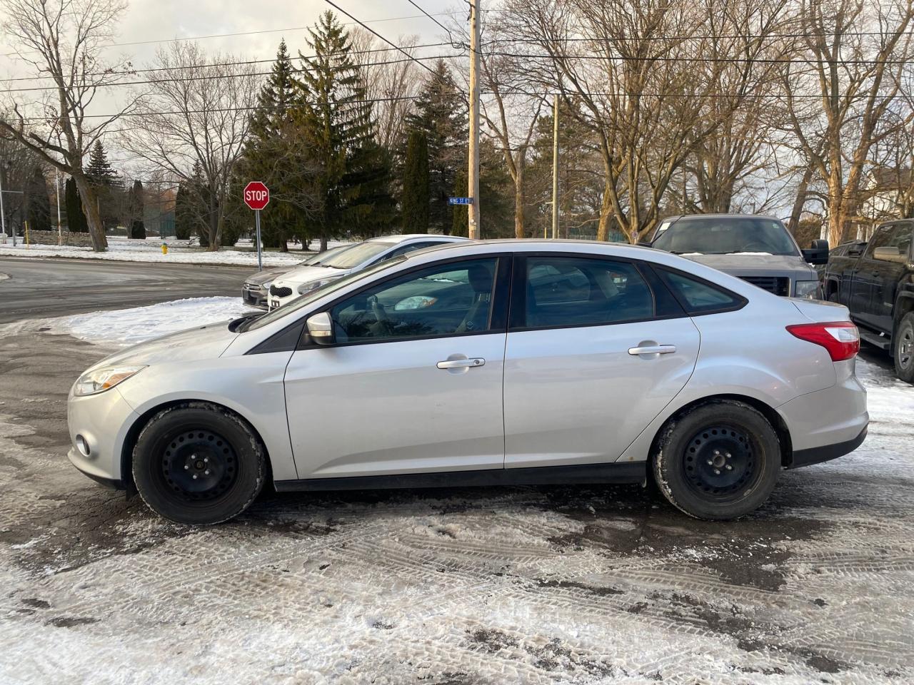 2014 Ford Focus 4DR SDN SE Photo3