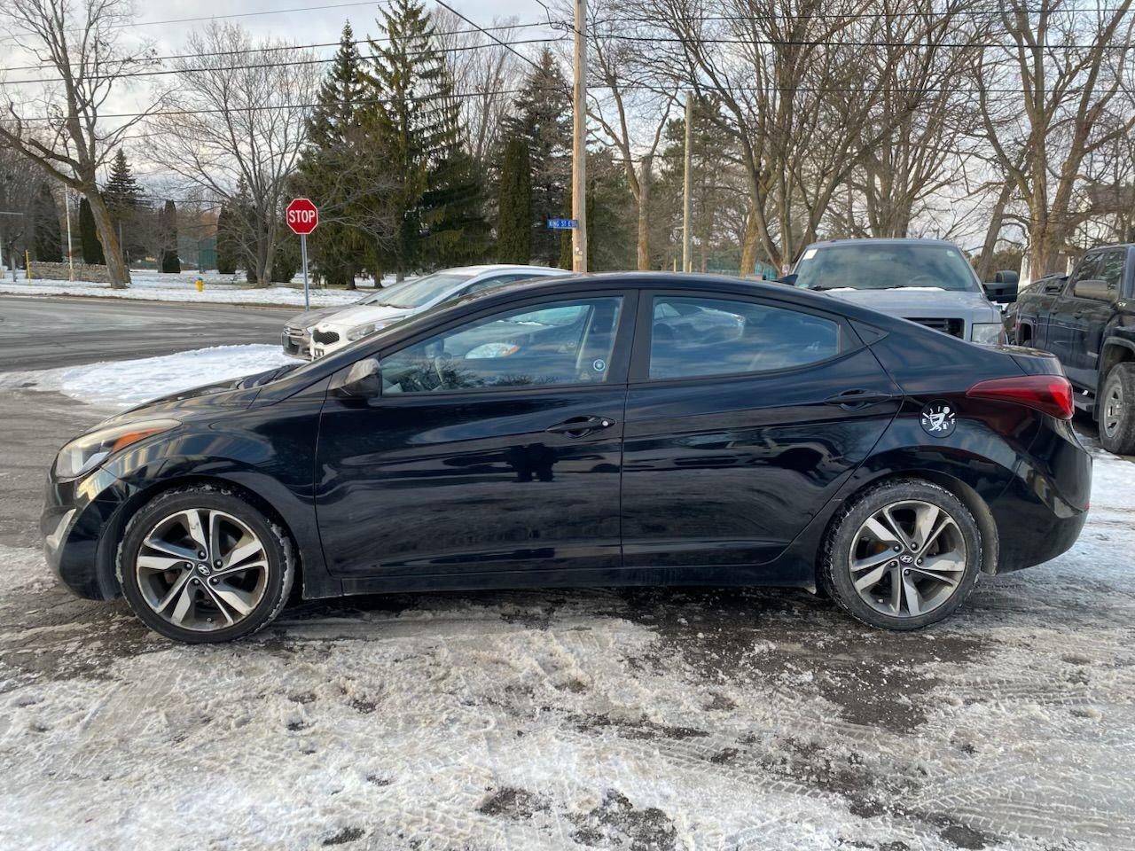 2015 Hyundai Elantra 4dr Sdn Auto GLS Photo3