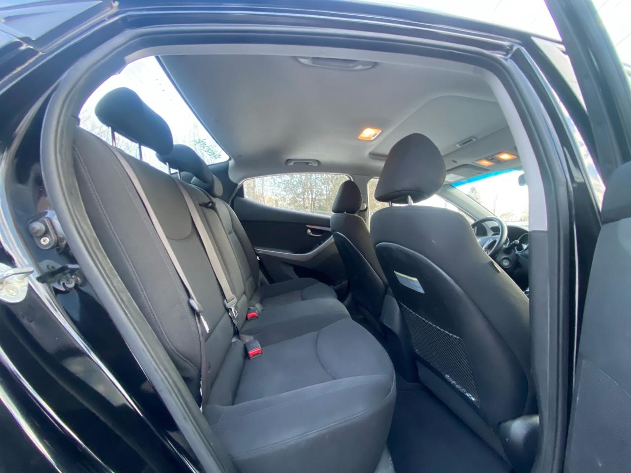 2015 Hyundai Elantra 4dr Sdn Auto GLS - Photo #11