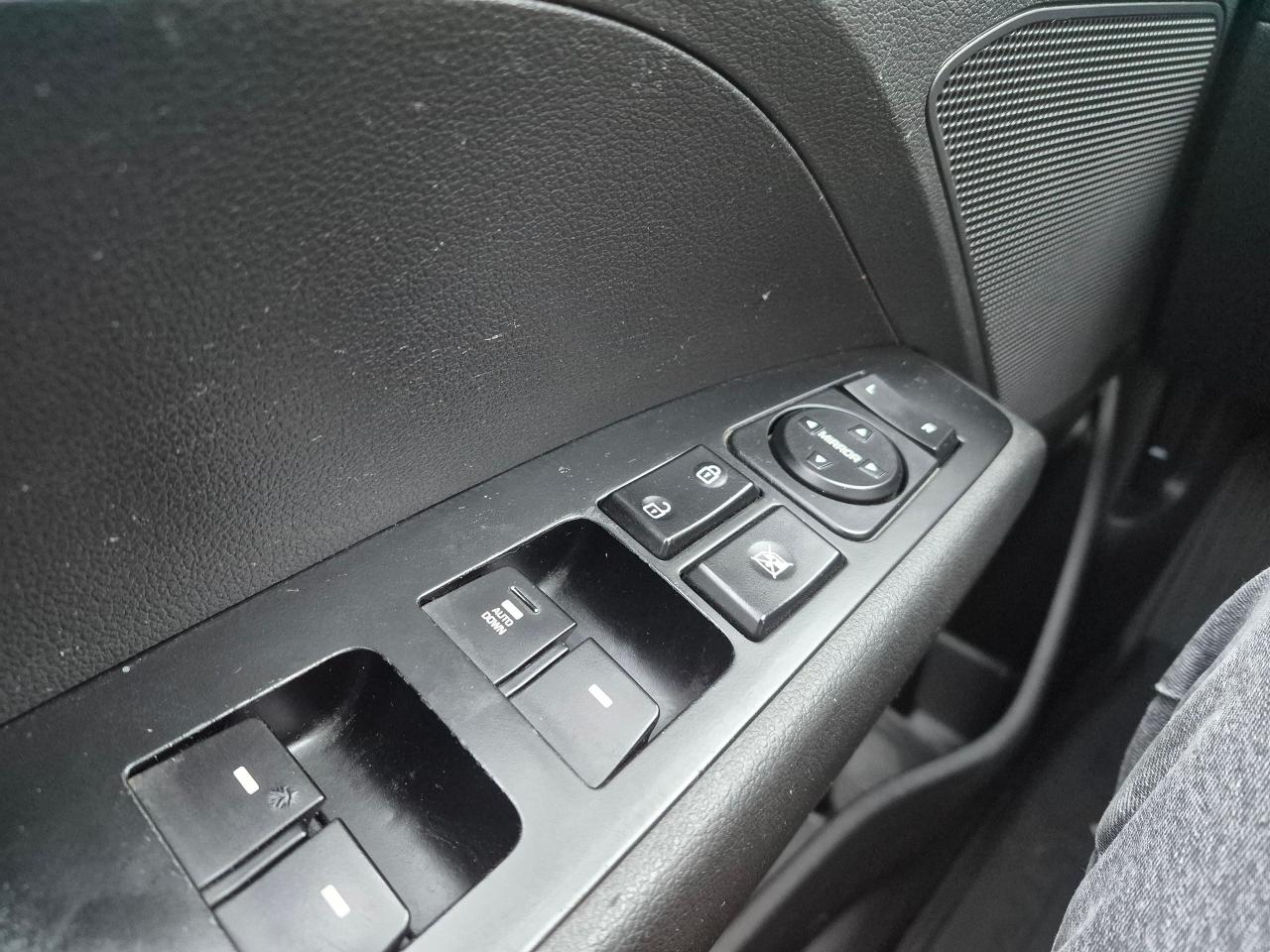 2017 Hyundai Elantra LE, Heated Seats, Bluetooth - Photo #17