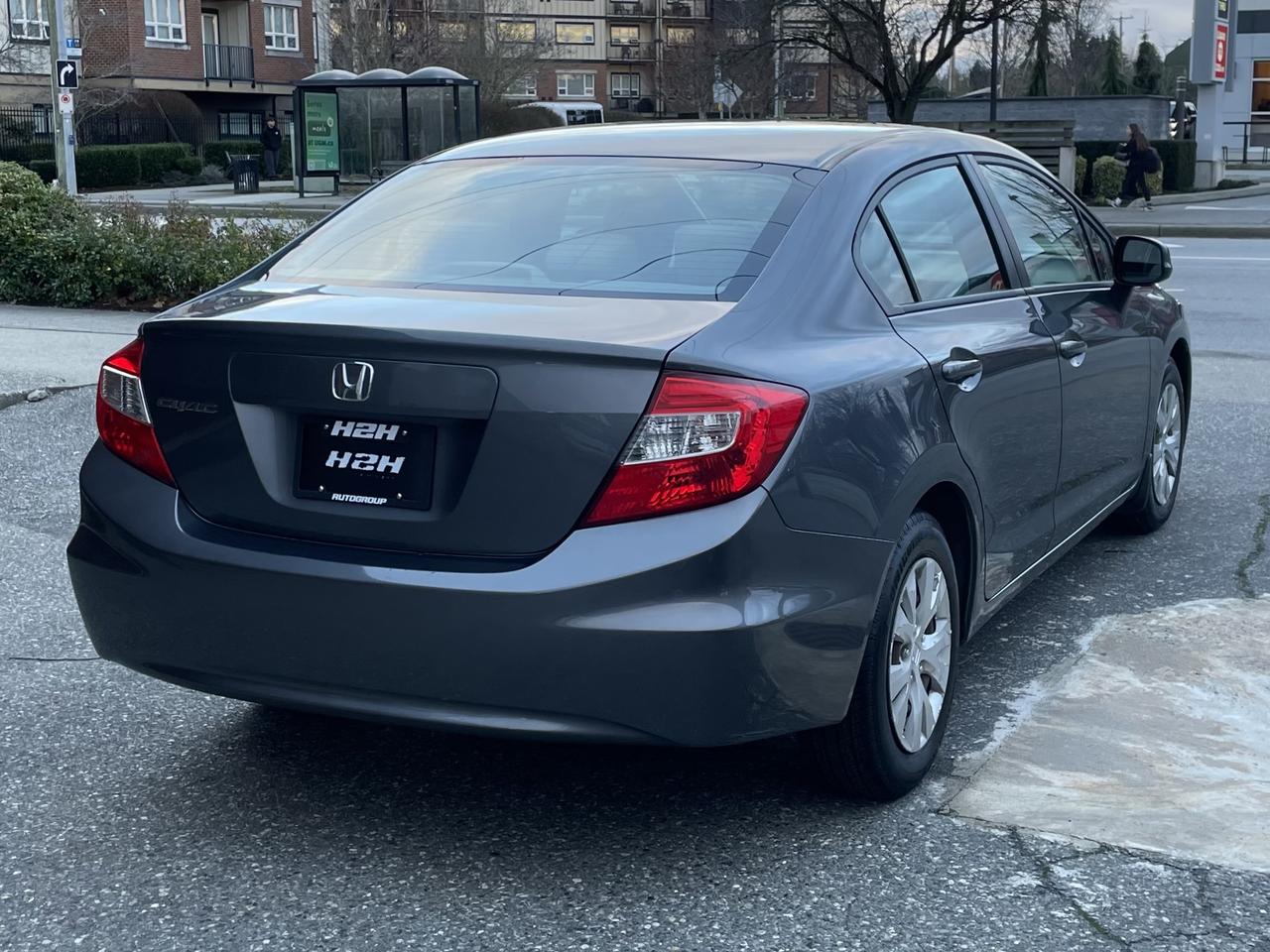 2012 Honda Civic FINANCING AVAILABLE Photo5