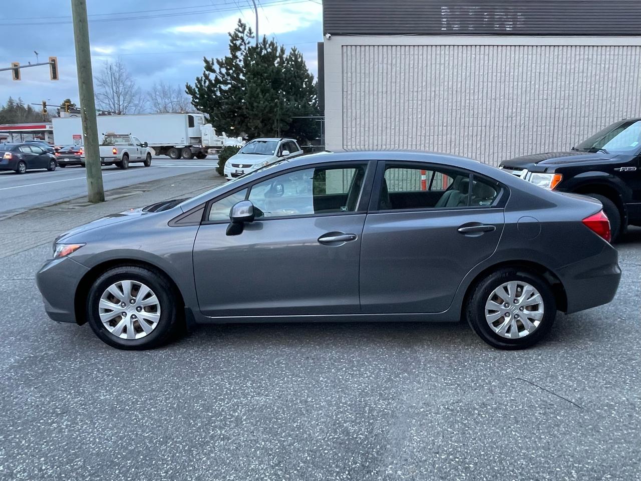 2012 Honda Civic FINANCING AVAILABLE Photo8