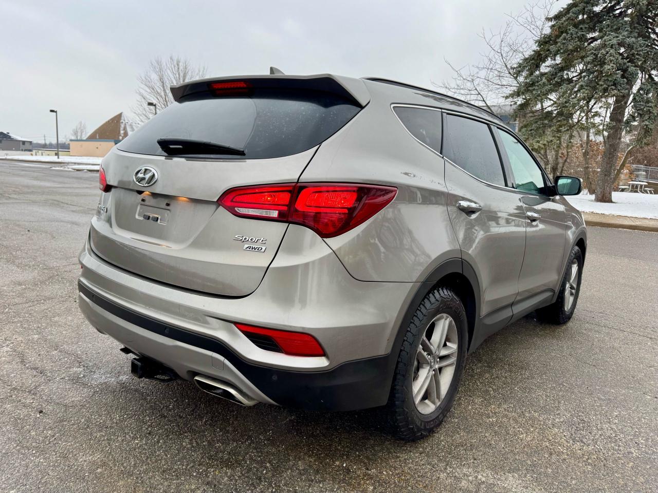 2017 Hyundai Santa Fe Sport SE - Photo #9