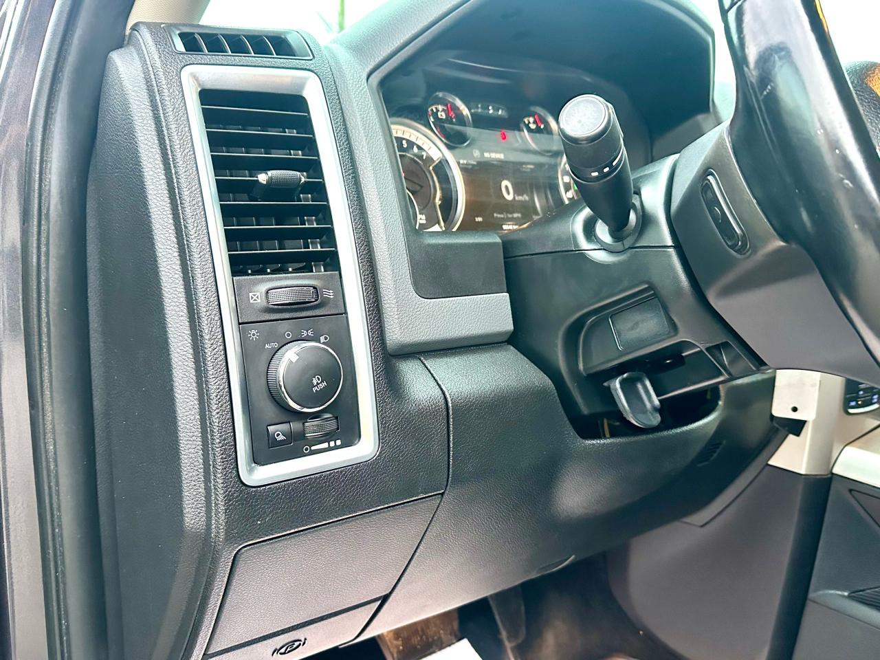 2017 RAM 1500 OUTDOORSMAN - Photo #18