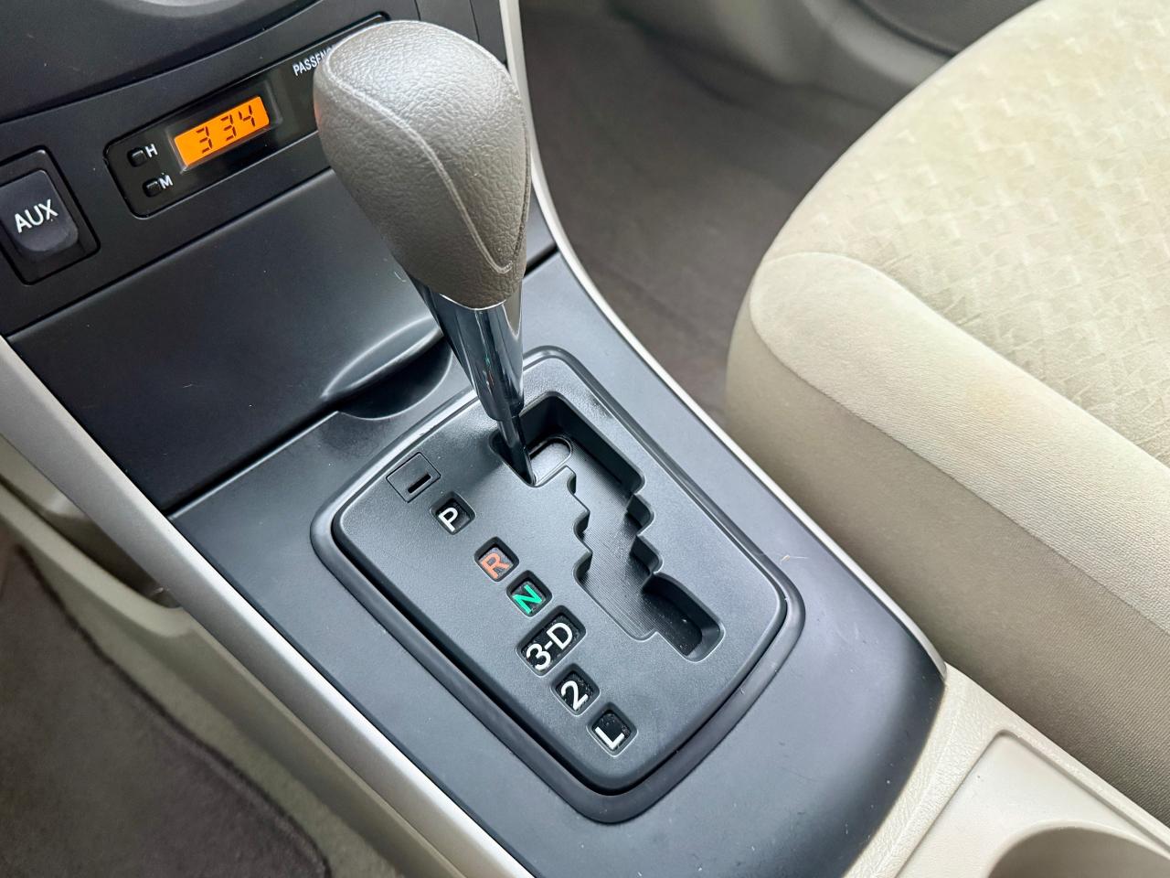 2010 Toyota Corolla FINANCING AVAILABLE Photo12