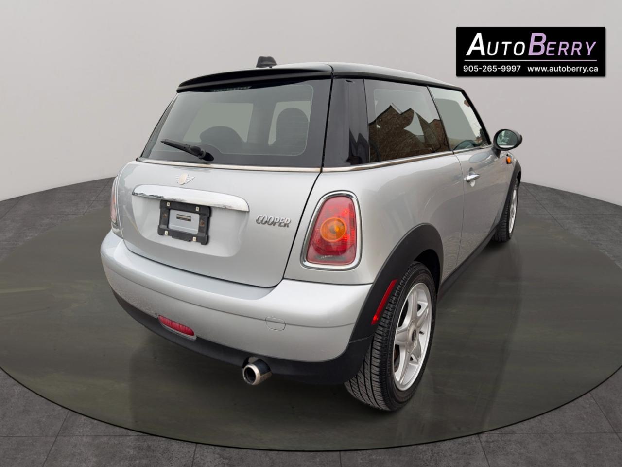 2010 MINI Cooper Hardtop 2dr Cpe Photo