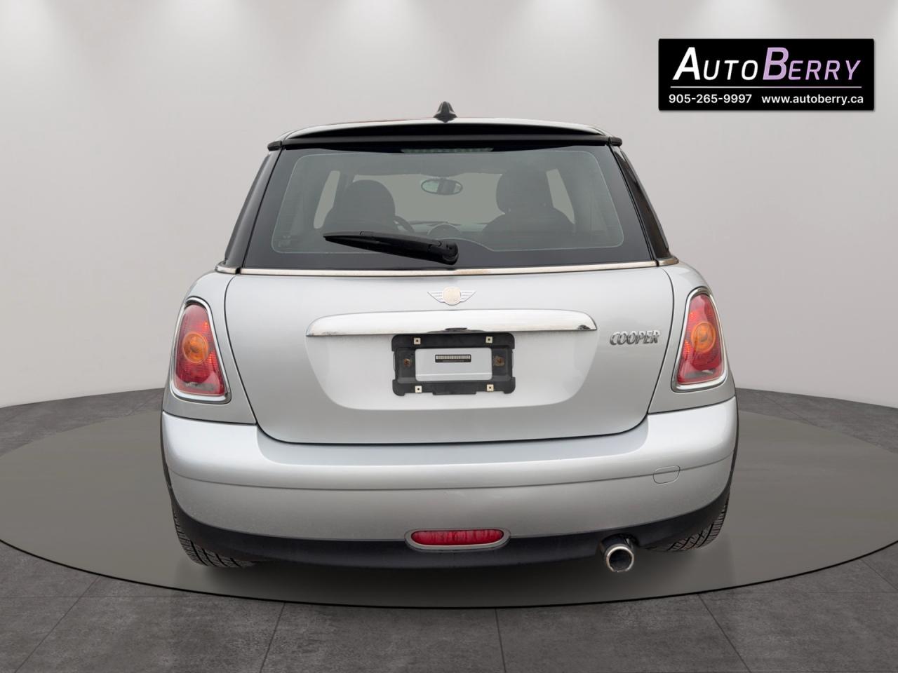 2010 MINI Cooper Hardtop 2dr Cpe Photo