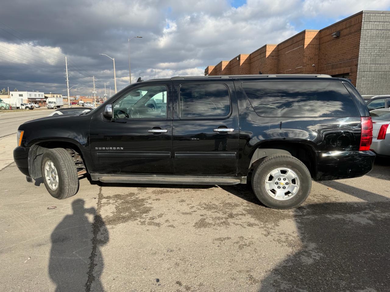 2014 Chevrolet Suburban 4WD 4dr LS - Photo #8