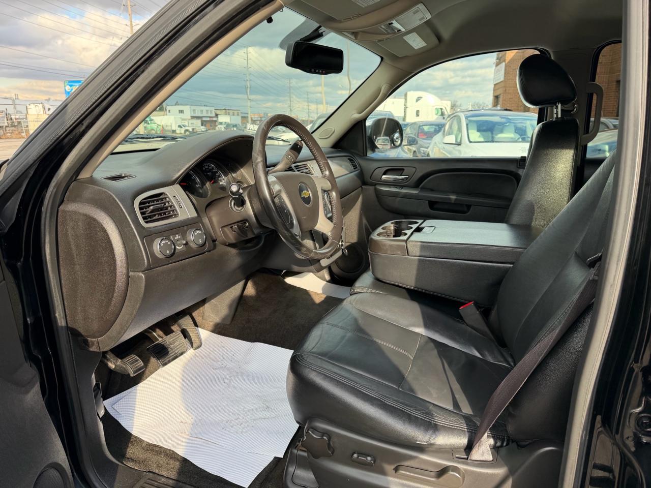 2014 Chevrolet Suburban 4WD 4dr LS - Photo #13