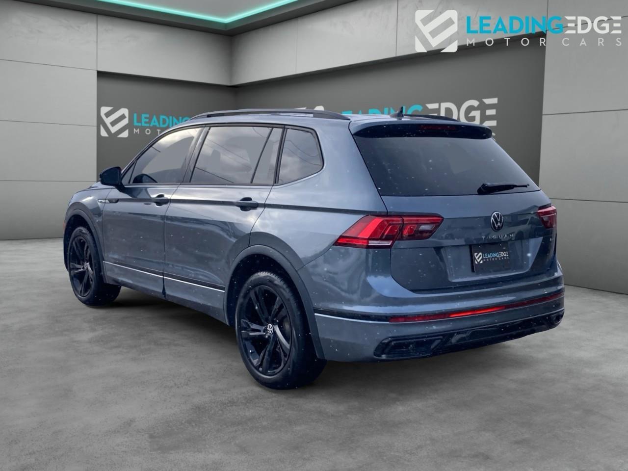 2024 Volkswagen Tiguan Comfortline R-Line Black Edition Photo2