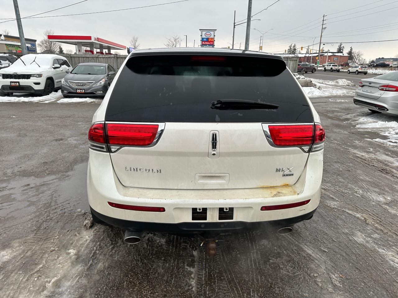 2013 Lincoln MKX  - Photo #4