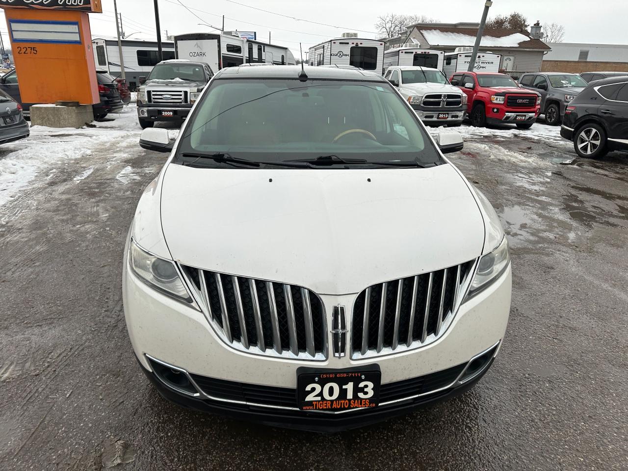 2013 Lincoln MKX  - Photo #8
