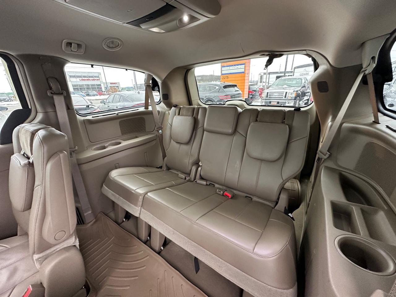 2014 Chrysler Town & Country LIMITED, ONLY 61KMS, LEATHER, NAVI, DVD, CERTIFIED - Photo #12