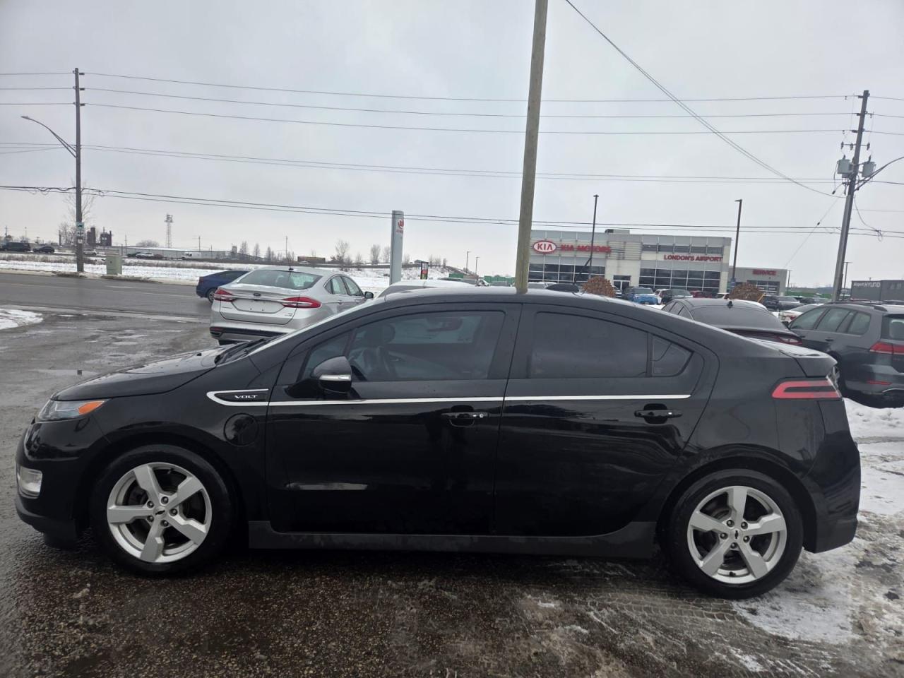 2015 Chevrolet Volt HYBRID PLUG IN, ONLY 142KMS, NO ACCIDENTS, CERT - Photo #2