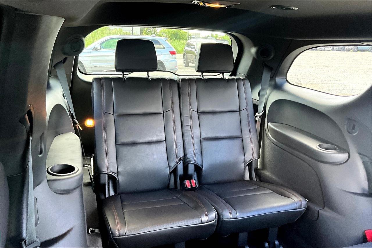 2026 Dodge Durango GT PLUS AWD | Leather | Sunroof | Blacktop | 7PASS Photo4