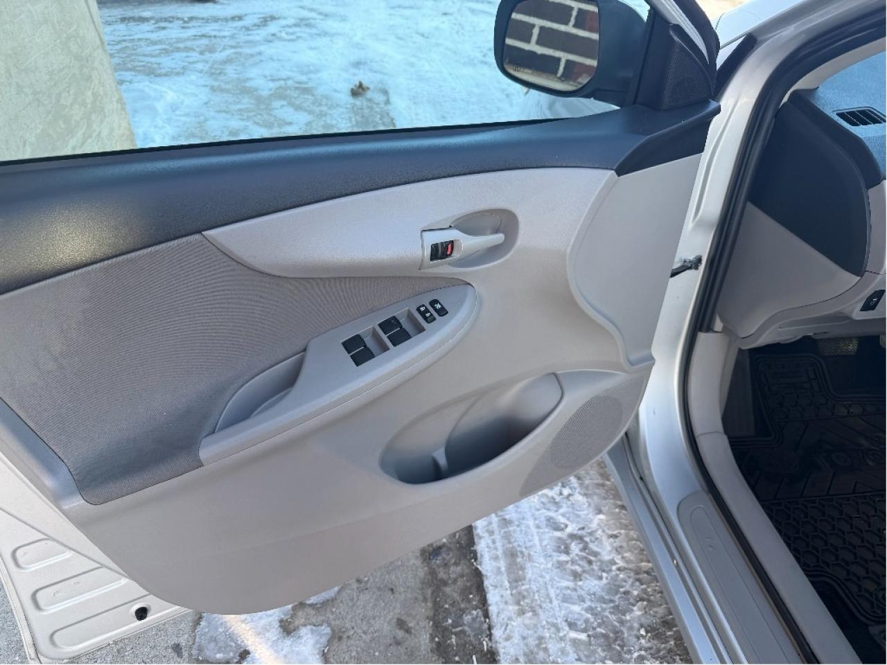 2013 Toyota Corolla LE, Super Low Mileage Only 49K, Drives Great !! Photo