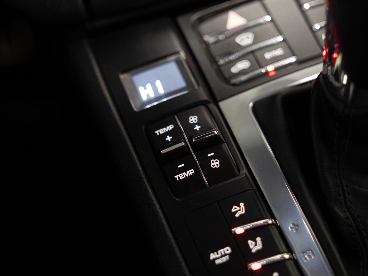 2018 Porsche Macan GTS | PREMIUM PLUS PKG | CARBON FIBRE | 20 IN Photo