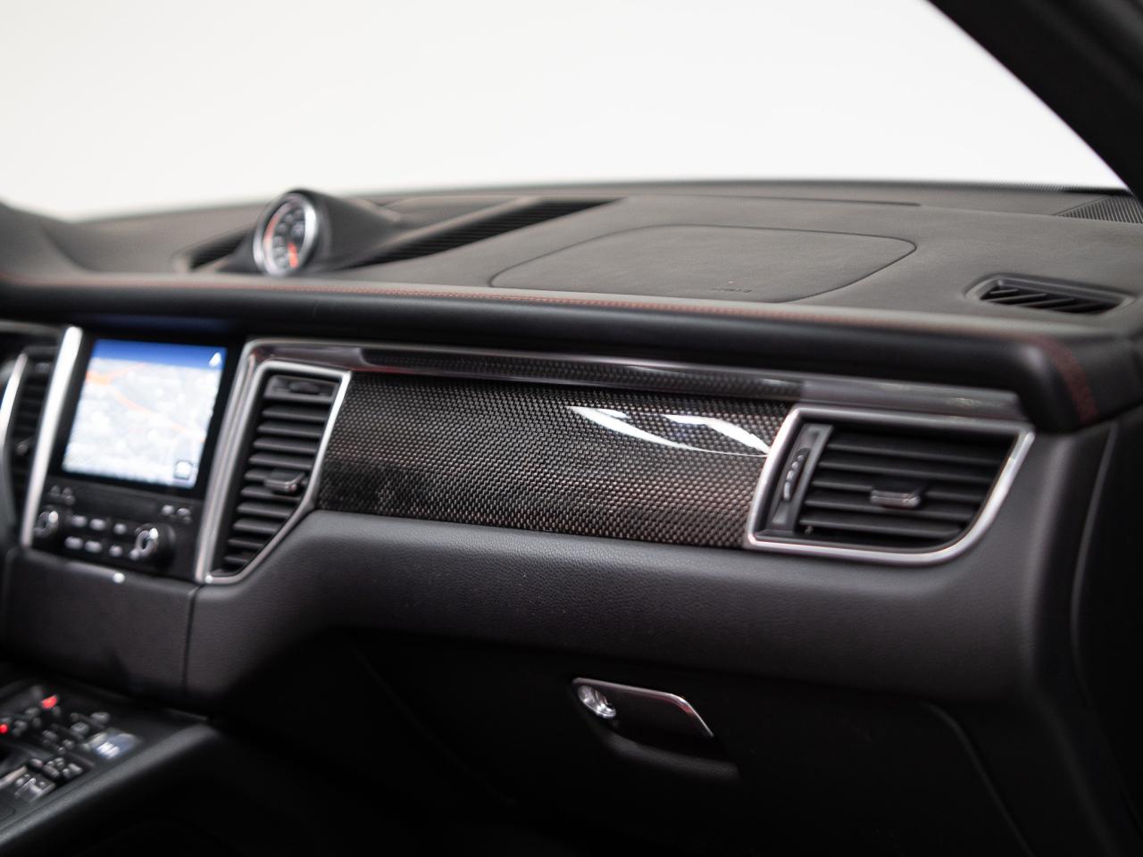 2018 Porsche Macan GTS | PREMIUM PLUS PKG | CARBON FIBRE | 20 IN Photo