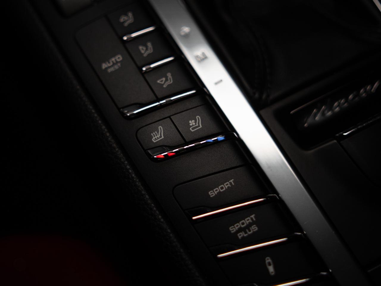 2018 Porsche Macan GTS | PREMIUM PLUS PKG | CARBON FIBRE | 20 IN Photo