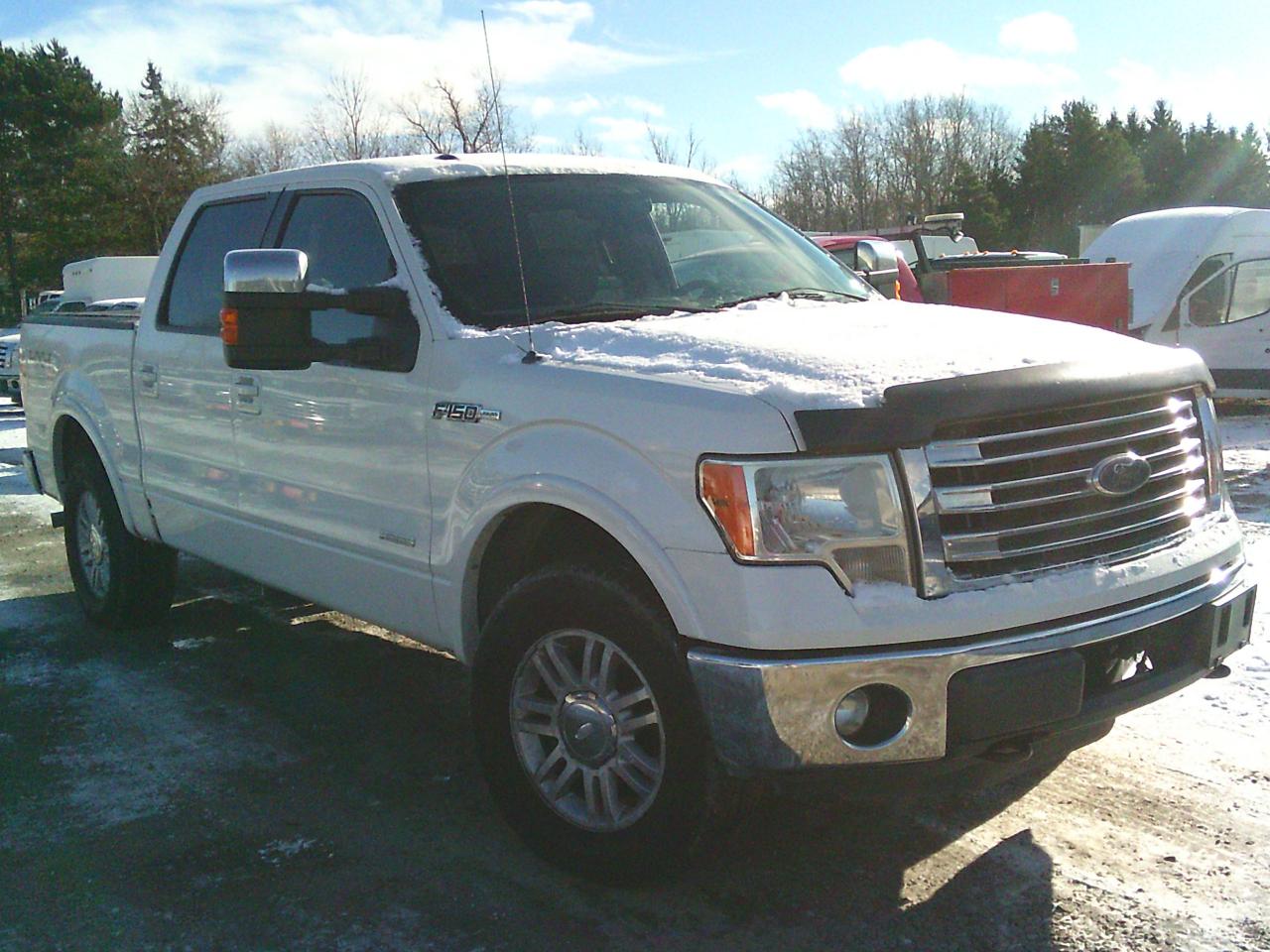 2013 Ford F-150 4WD SuperCrew 145  Lariat Photo3