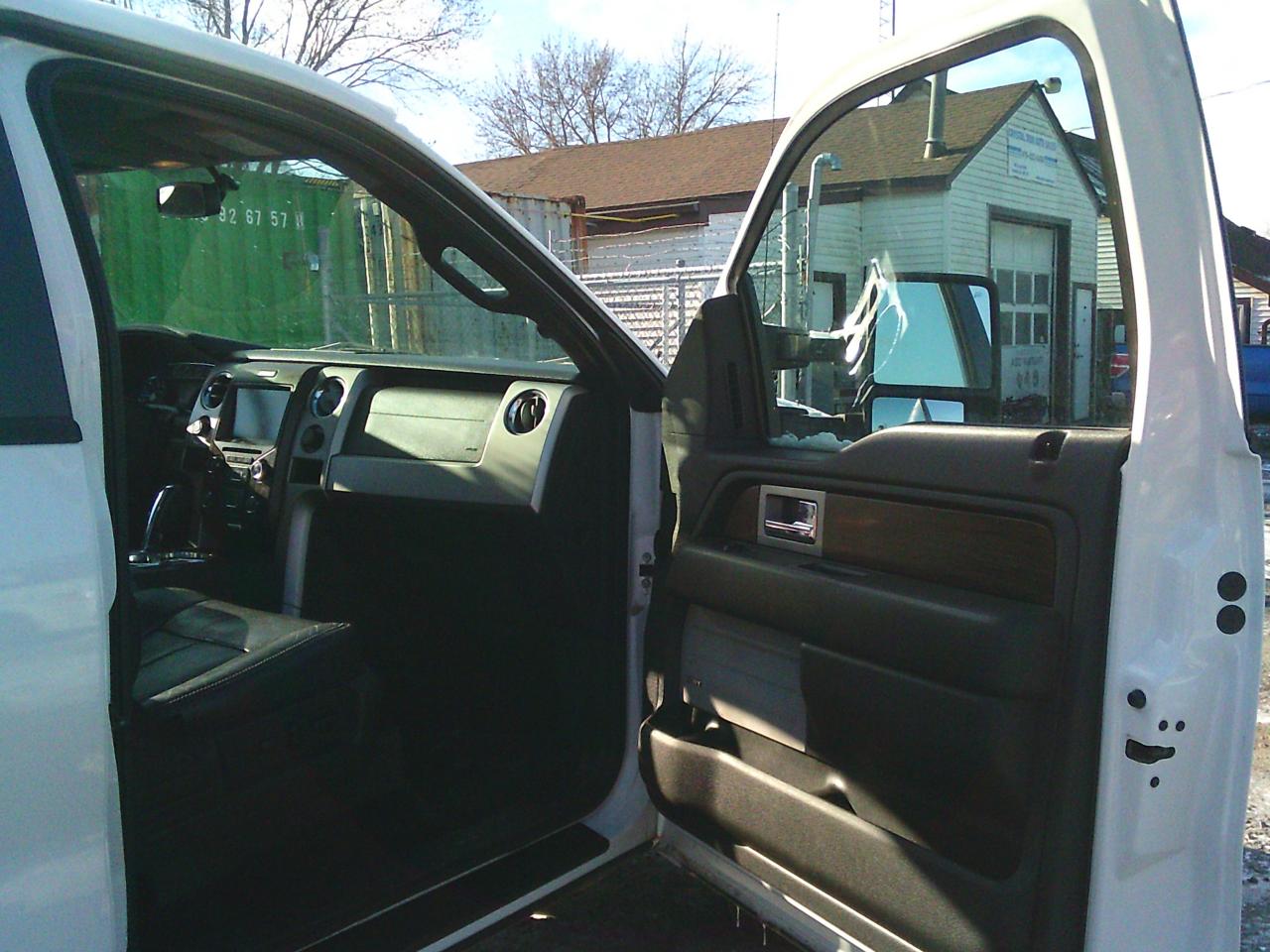 2013 Ford F-150 4WD SuperCrew 145  Lariat - Photo #27