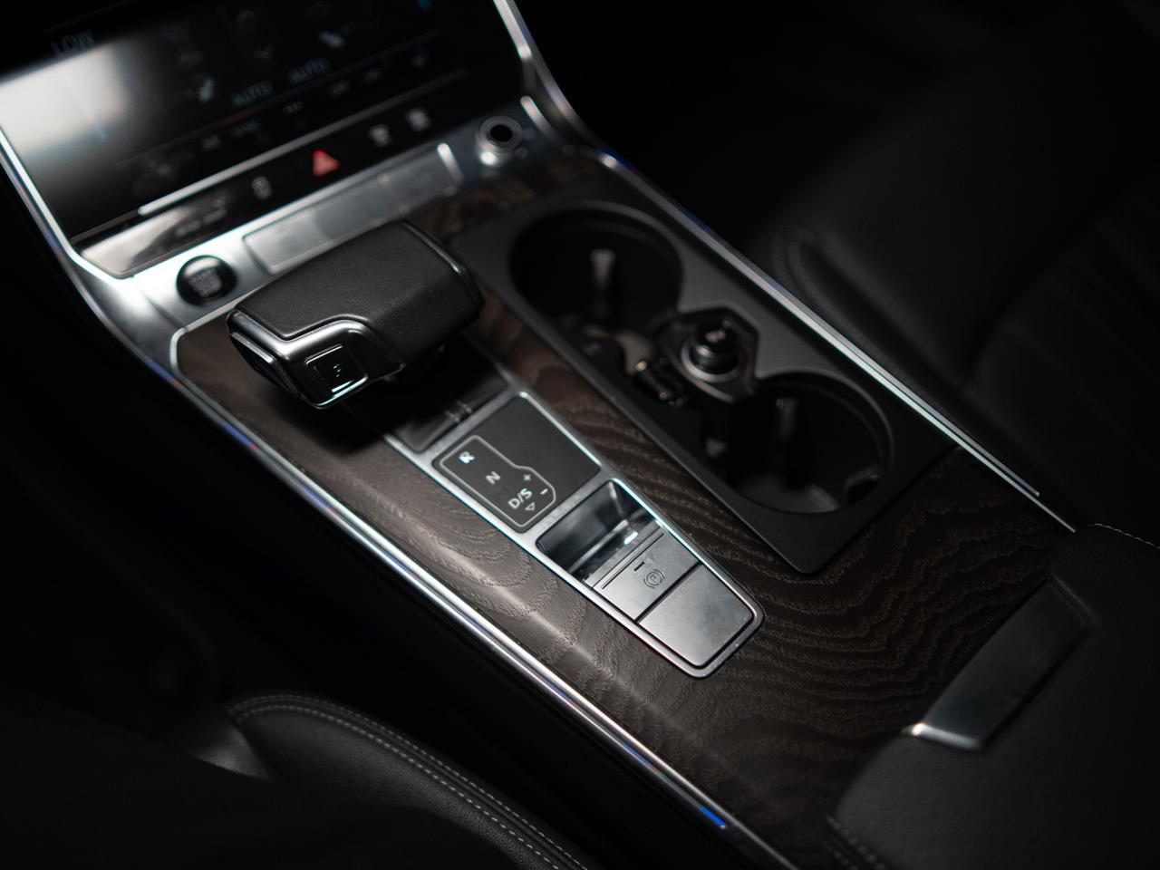 2023 Audi A6 Sedan PROGRESSIV | SUNROOF | 20 IN Photo