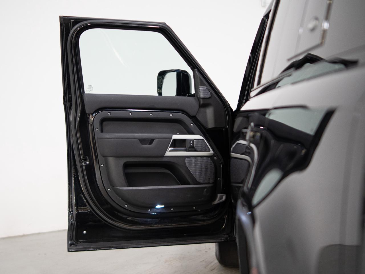 2022 Land Rover Defender P300 | 110 S | MERIDIAN Photo