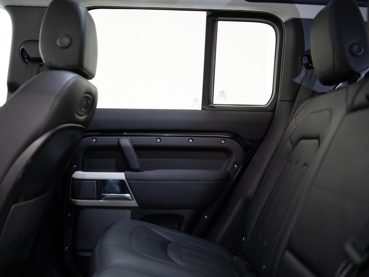 2022 Land Rover Defender P300 | 110 S | MERIDIAN Photo