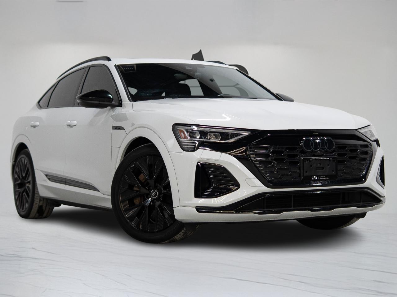 2024 Audi Q8 e-tron Sportback S-LINE | BLACK OPTICS | PANO | 21 IN Photo