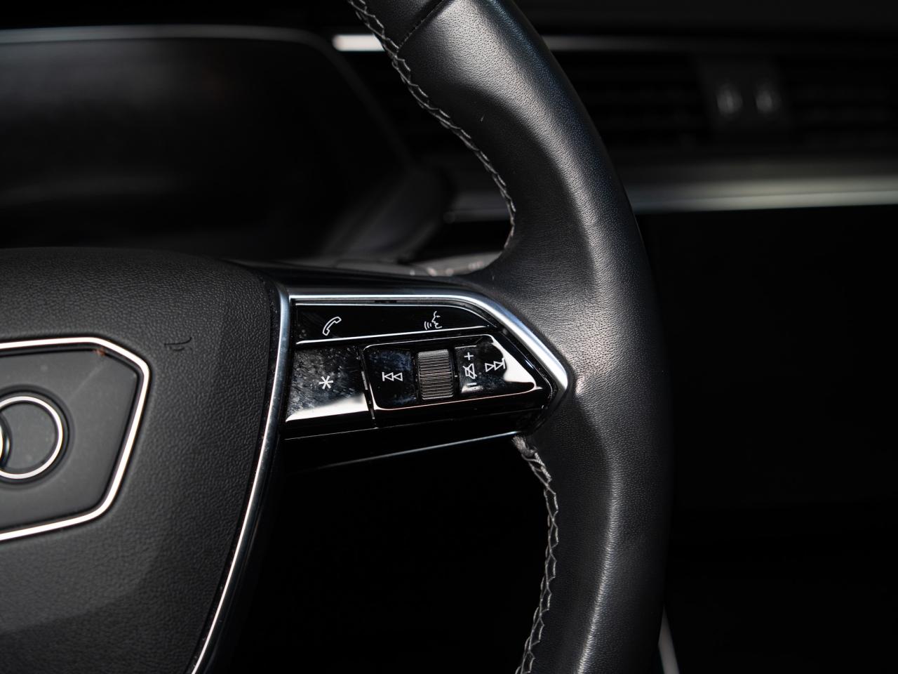 2024 Audi Q8 e-tron Sportback S-LINE | BLACK OPTICS | PANO | 21 IN Photo