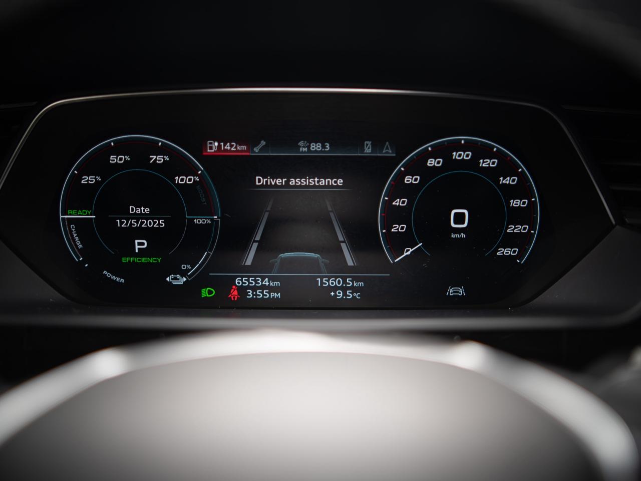 2024 Audi Q8 e-tron Sportback S-LINE | BLACK OPTICS | PANO | 21 IN Photo