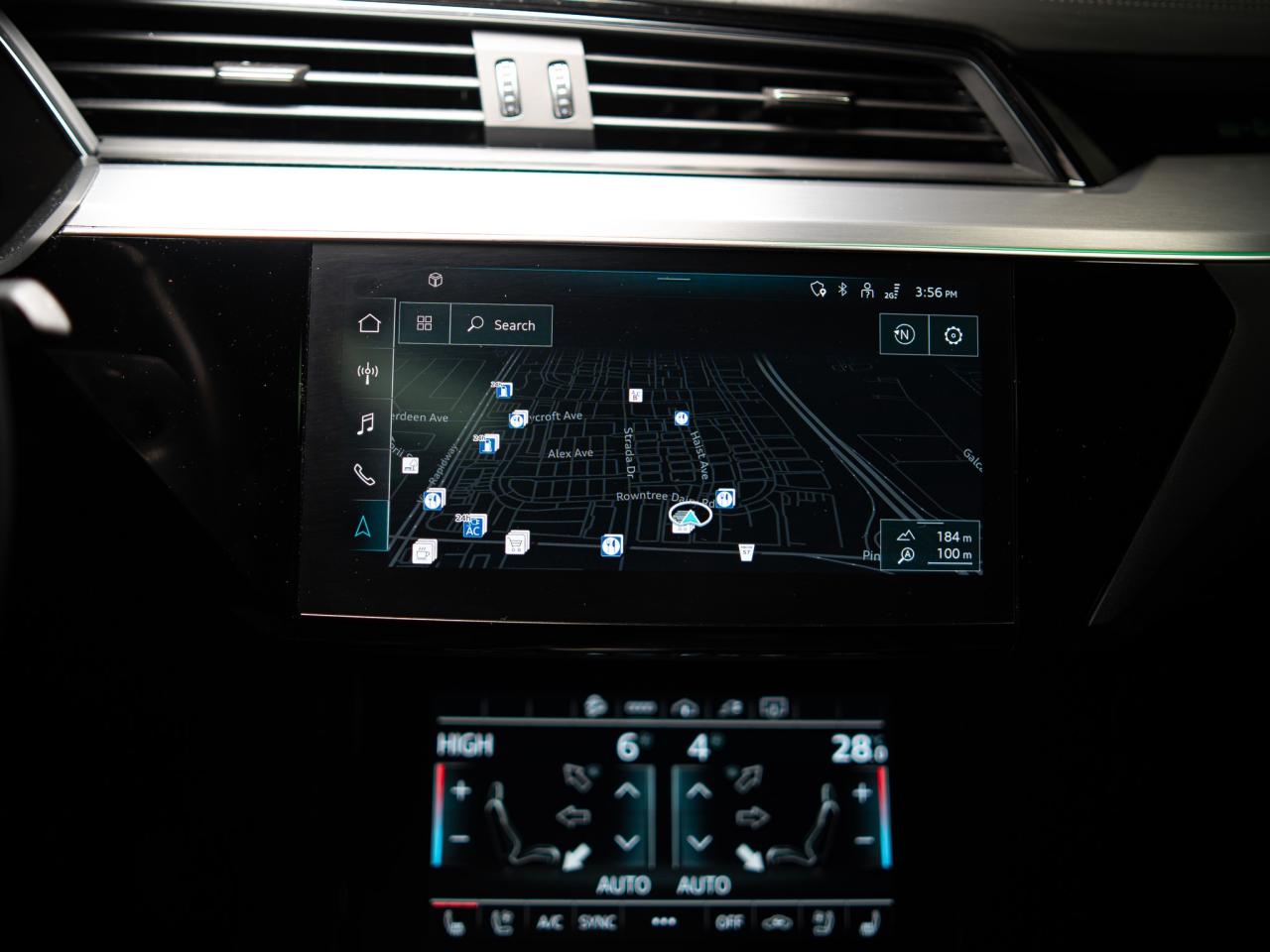 2024 Audi Q8 e-tron Sportback S-LINE | BLACK OPTICS | PANO | 21 IN Photo