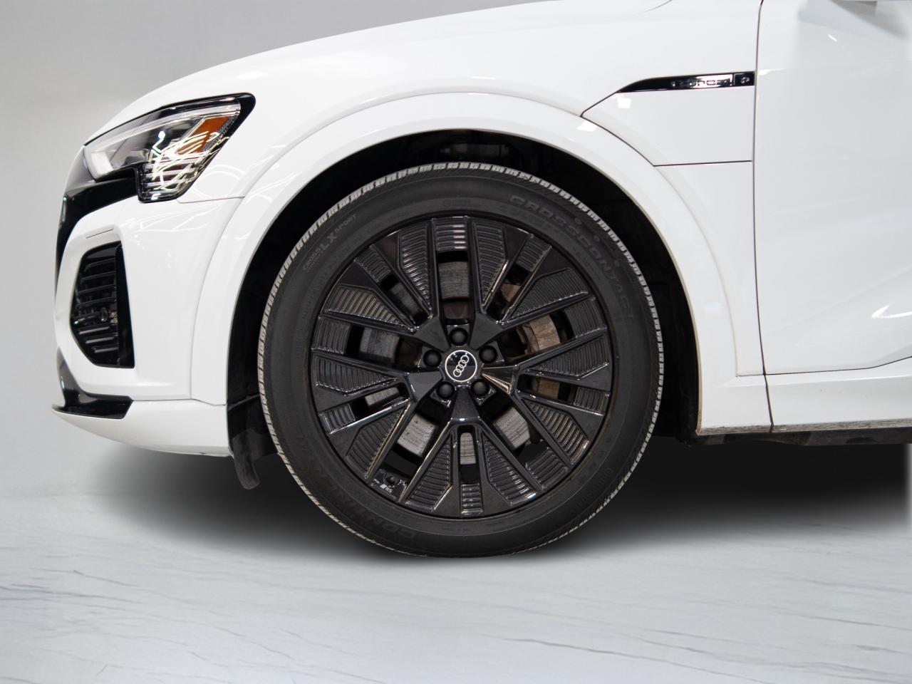 2024 Audi Q8 e-tron Sportback S-LINE | BLACK OPTICS | PANO | 21 IN Photo