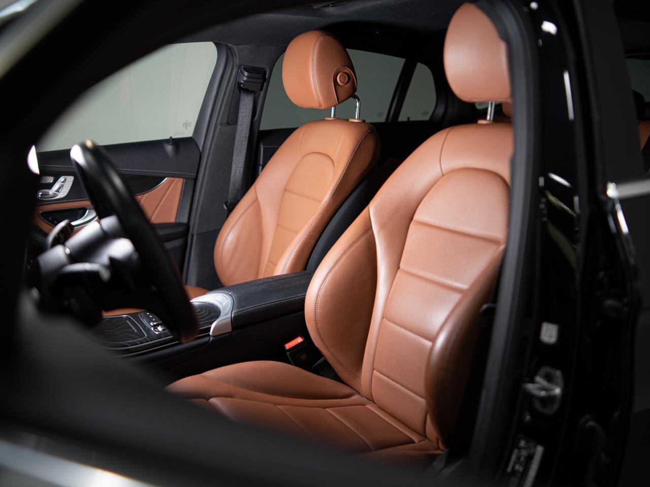 2023 Mercedes-Benz GLC 300 | AMG | SPORT & PREMIUM PKG | COUPE | 20 IN Photo