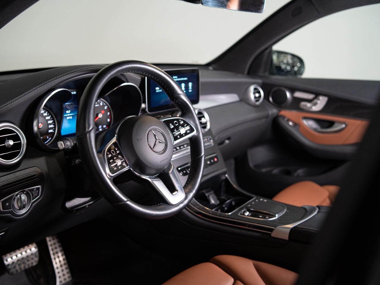 2023 Mercedes-Benz GLC 300 | AMG | SPORT & PREMIUM PKG | COUPE | 20 IN Photo