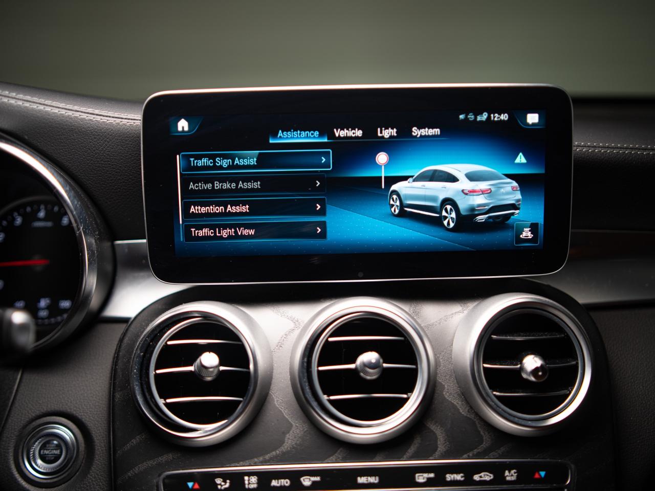 2023 Mercedes-Benz GLC 300 | AMG | SPORT & PREMIUM PKG | COUPE | 20 IN Photo