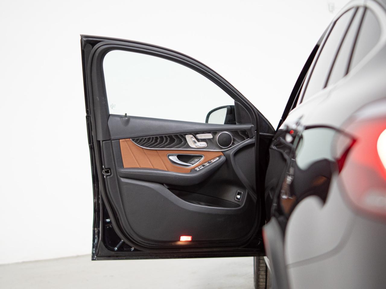 2023 Mercedes-Benz GLC 300 | AMG | COUPE | 20 IN Photo