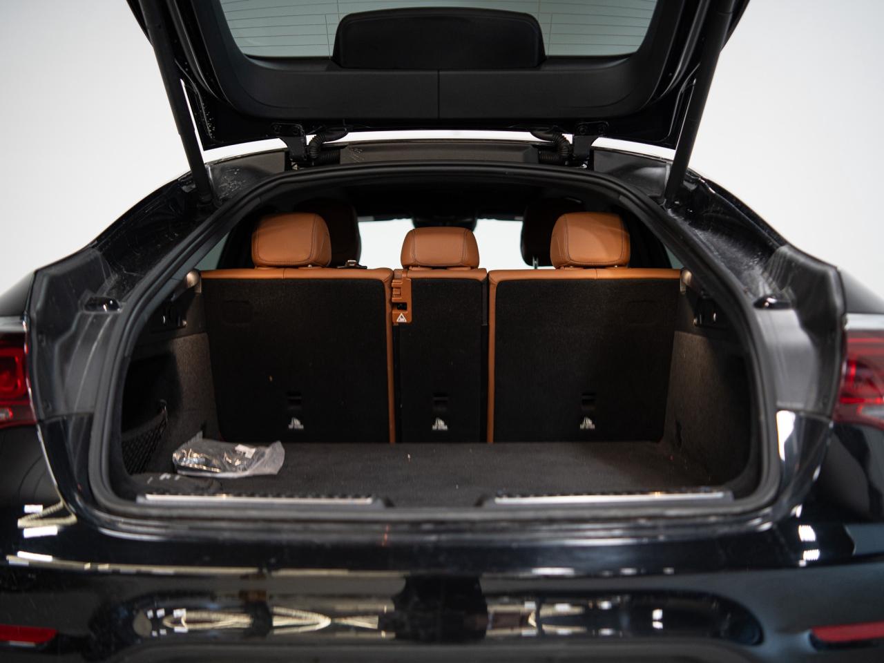 2023 Mercedes-Benz GLC 300 | AMG | SPORT & PREMIUM PKG | COUPE | 20 IN Photo