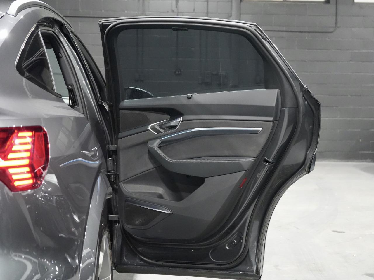 2022 Audi E-Tron S Sportback QUATTRO|HUD|360CAM|MASSAGE|READY FOR PICK UP Photo