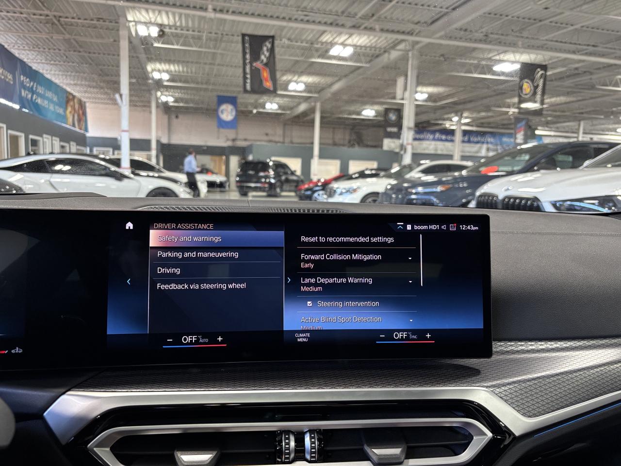 2024 BMW 4 Series M440i xDrive|COUPE|NAV|3DCAM|HEADSUP|REDLEATHER|++ Photo